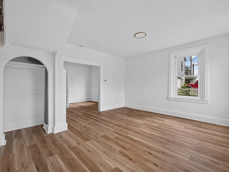 1200 Montgomery Ave — Photo 9