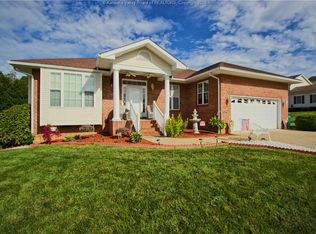 201 Elizabeth Hts, Hurricane, WV 25526