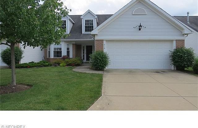 1st image of 416 W Reserve Dr