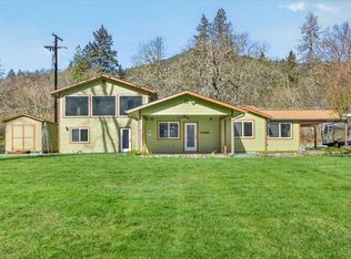 423 Fielder Ln, Grants Pass, OR