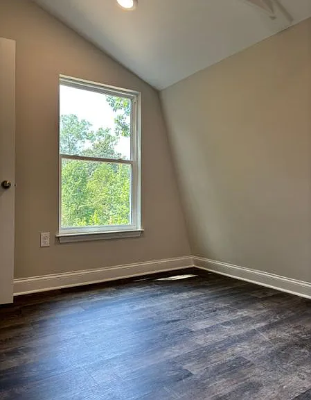 33 Chalet Dr — Photo 16