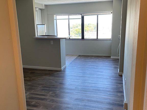3rd image of 5340-703 Savoy Ct