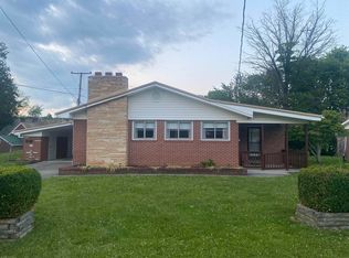 401 Easton Rd, Pearisburg, VA 24134