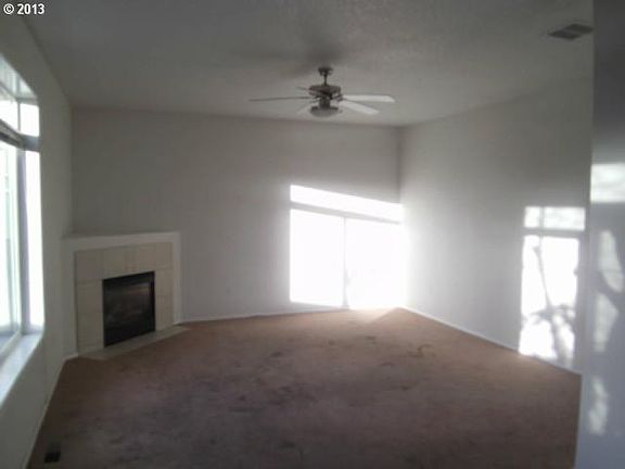 5th image of 2806 NE 137th Ct