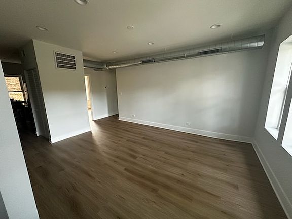 2nd image of 5504 N Kimball Ave