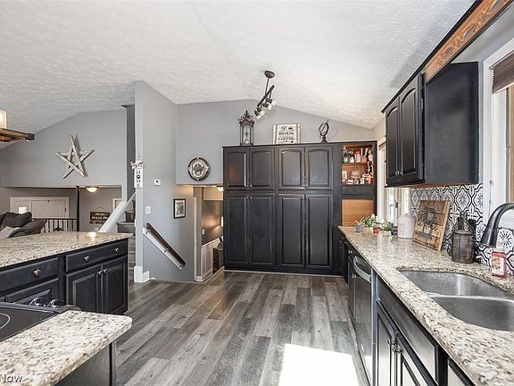5th image of 1587 Polk Dr