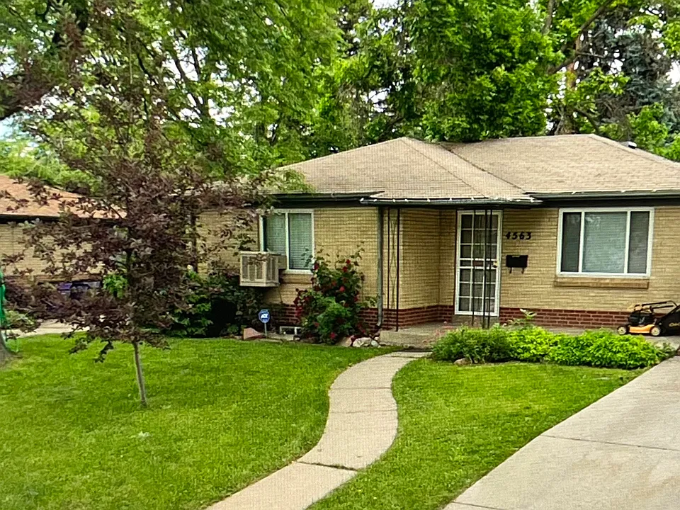 4563 E Colorado Ave