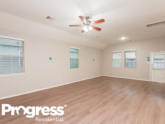 4th image of 6042 Carpenters Cove Ln
