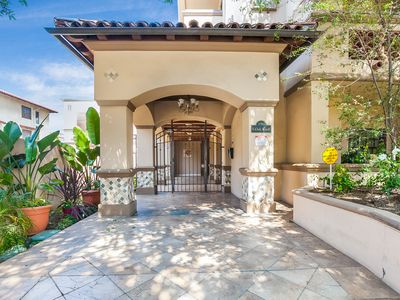 156 S Oak Knoll Ave APT 205, Pasadena, CA, 91101