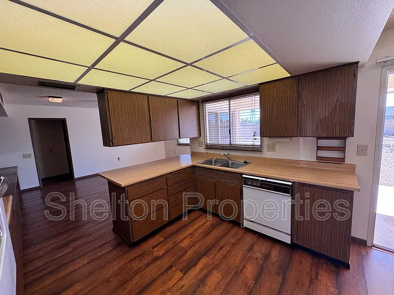 2 bed, 2.0 bath, 1610 sqft, $1,695 — Photo 3