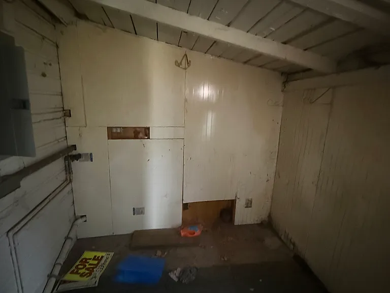 533 Higgins St — Photo 4