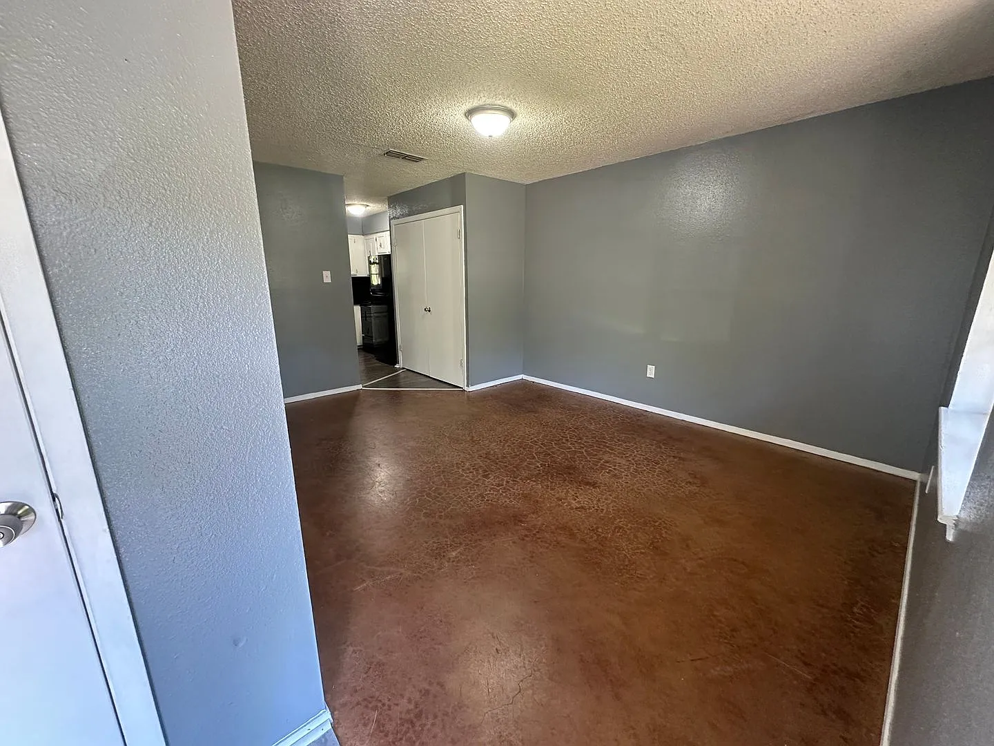 12122 Michael St — Photo 4
