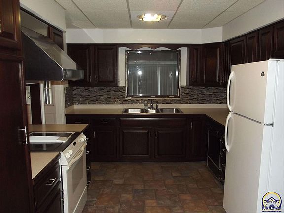 5th image of 2745 SE Aquarius Dr
