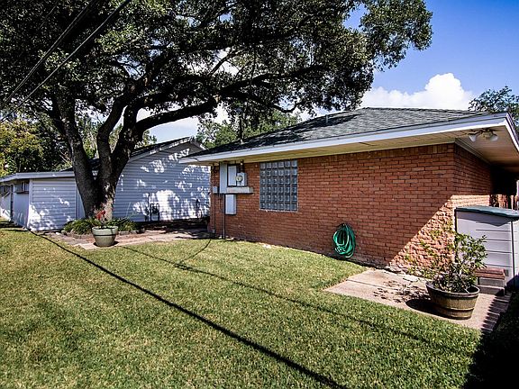 5th image of 3322 Valley Brook Dr