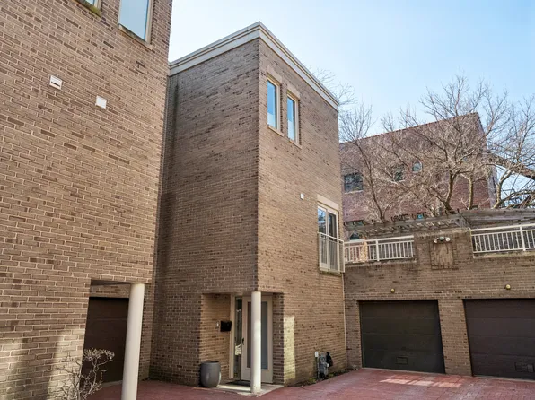 2206 N Lakewood Ave, Chicago, IL 60614