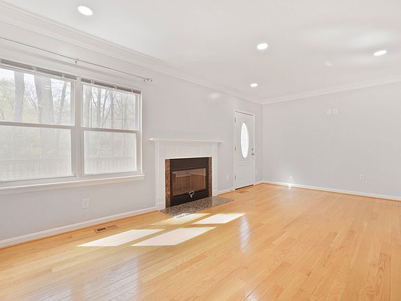 Main Level - Living Room