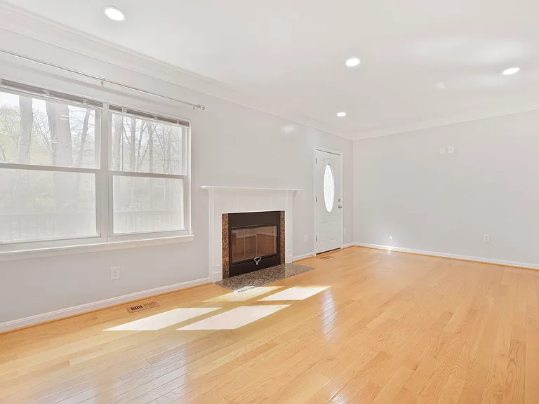 Main Level - Living Room