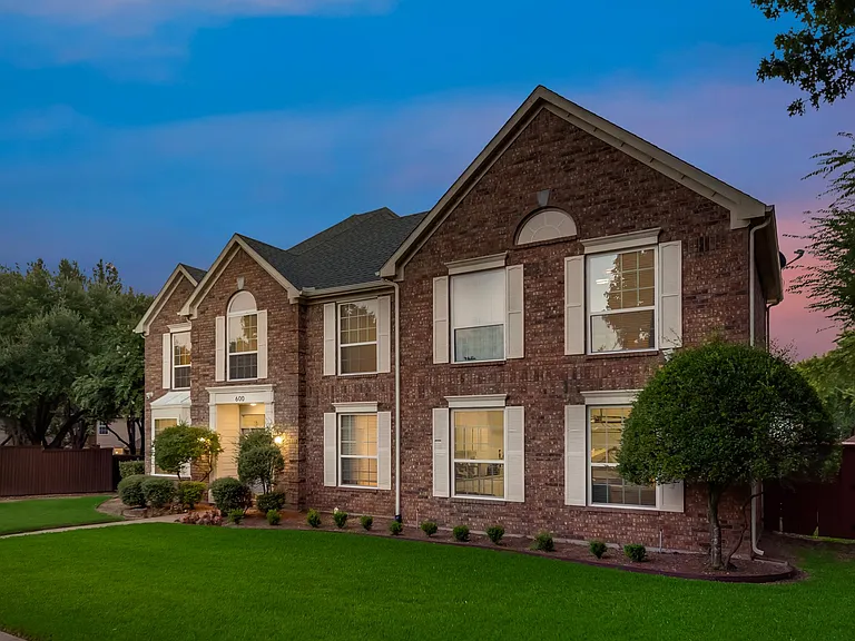 600 Post Oak Dr — Photo 10