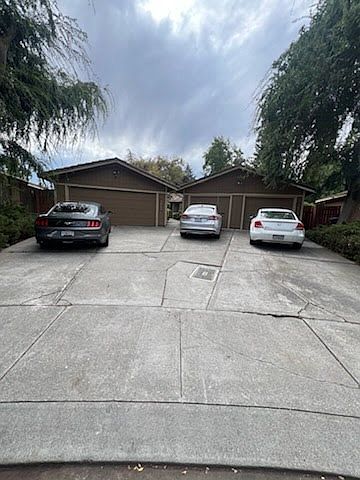 1st image of 5611 Blackoak Ct