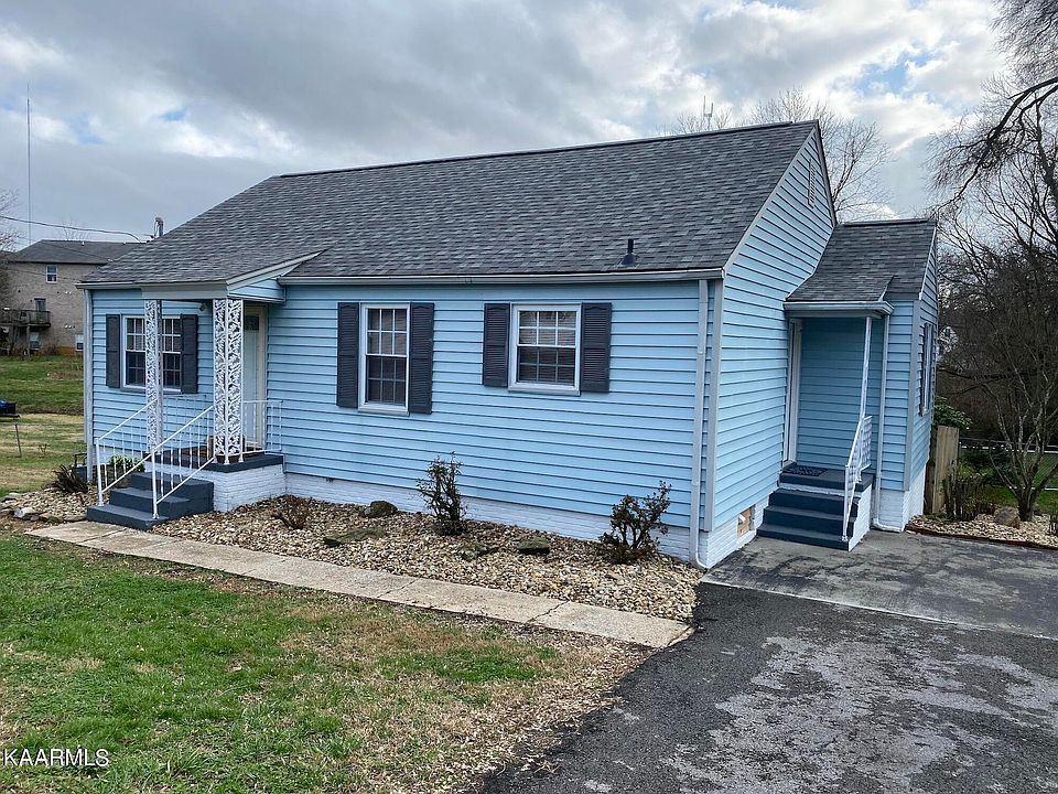 1st image of 200 S Laurel Cir