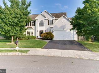 7 Henley Pl, Pennington, NJ 08534