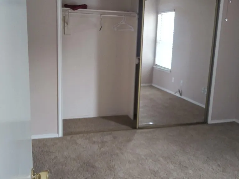 1413 Meadowood Village Dr — Photo 12