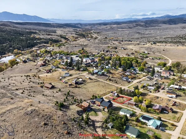 E Crittenden St, Virginia City, MT 59755