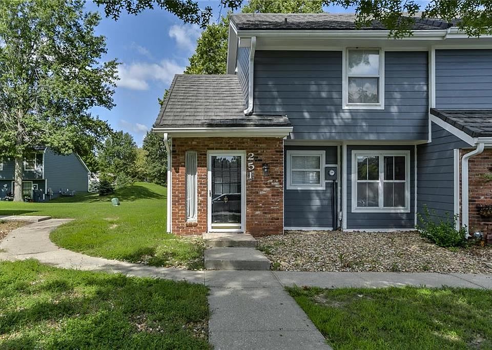 1st image of 251 NE Bayview Dr