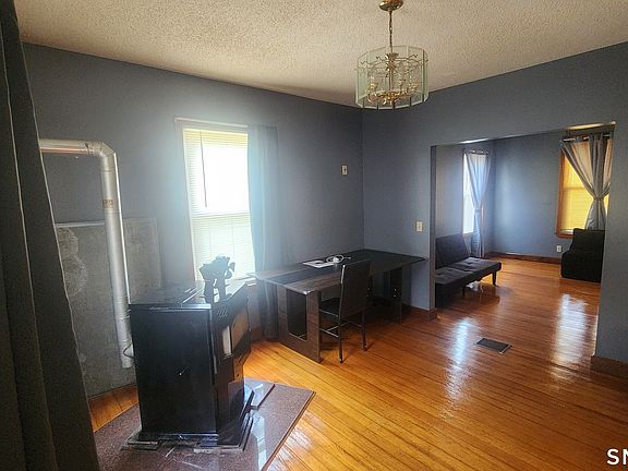 4th image of 139 South St
