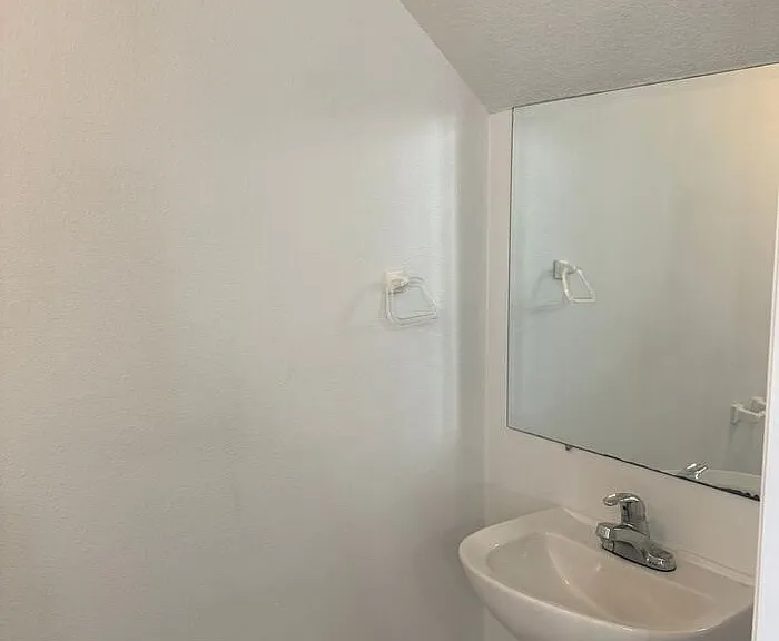 2053 Green Oak Ct — Photo 10