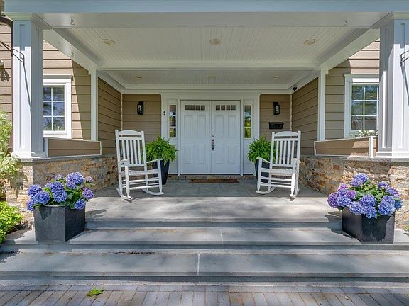 3rd image of 4 Clover Place