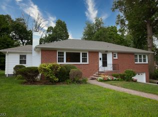 618 Seven Oaks Rd, Orange, NJ 07050