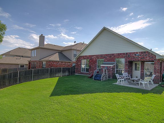4th image of 10404 Grayhawk Ln