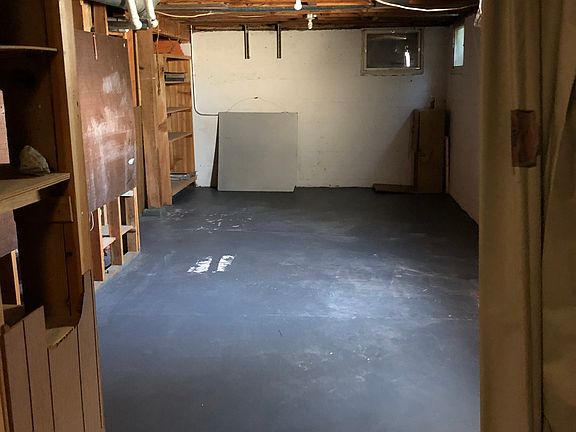 4th image of 1015 Fairview Dr