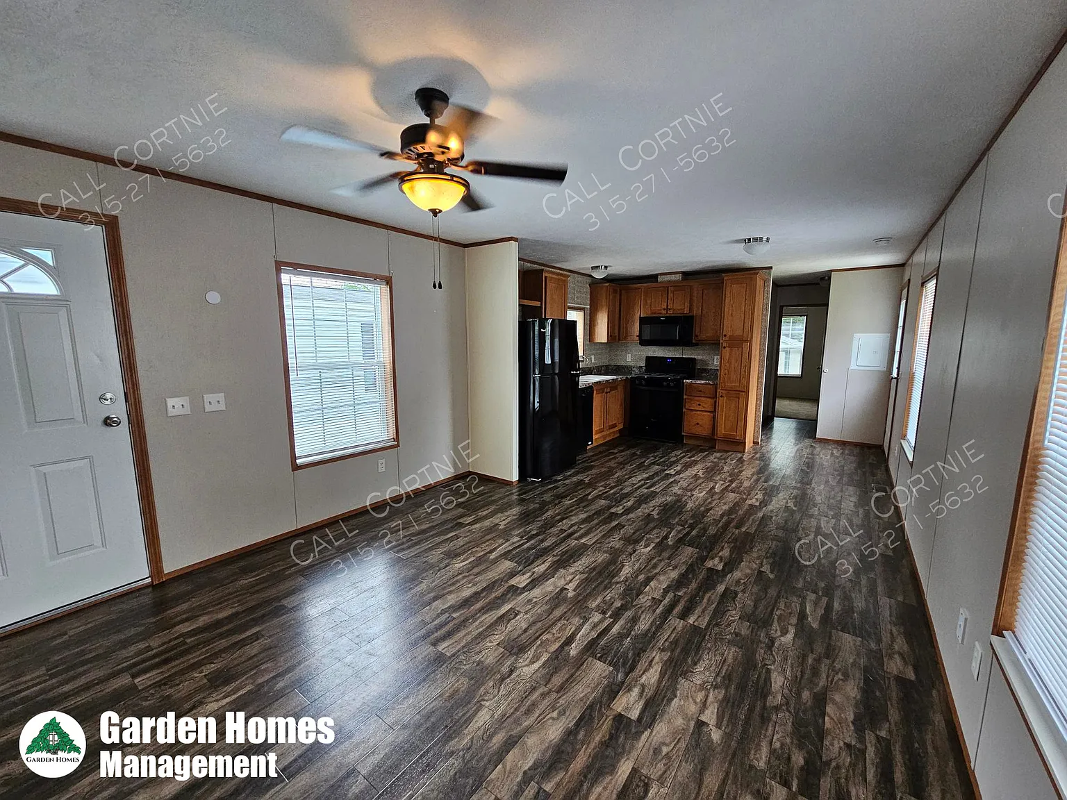 3 bed, 1.5 bath, 924 sqft, $1,425 — Photo 2