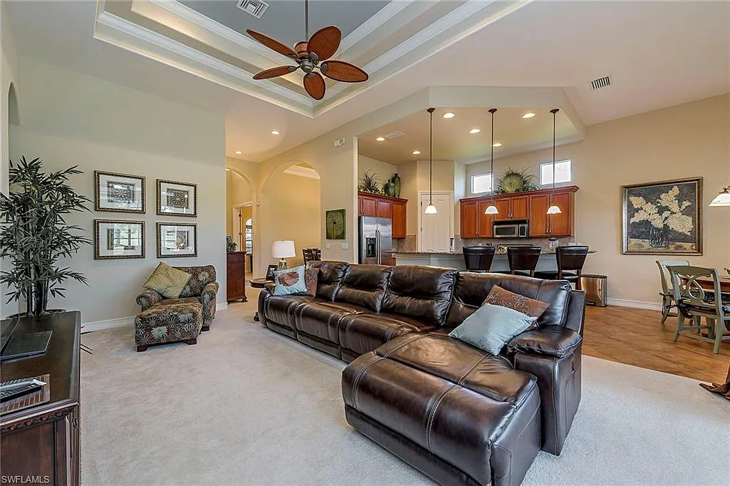 3 bed, 2.0 bath, 1924 sqft, $12,000 — Photo 2