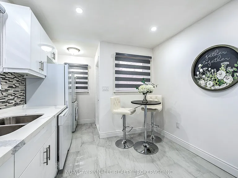 1632 Churchill Ave — Photo 11