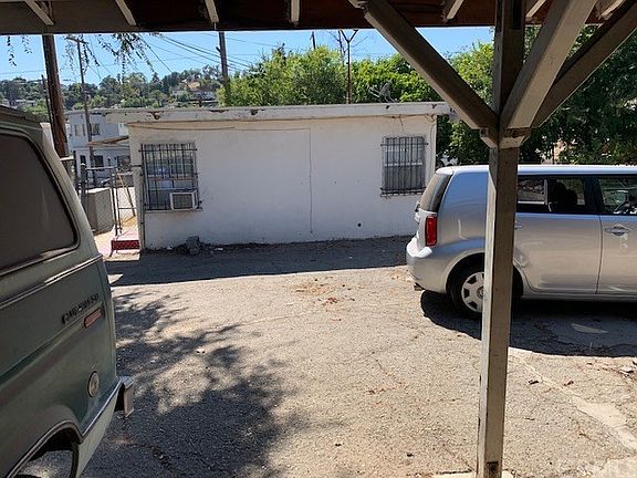 3rd image of 6834 N Figueroa St