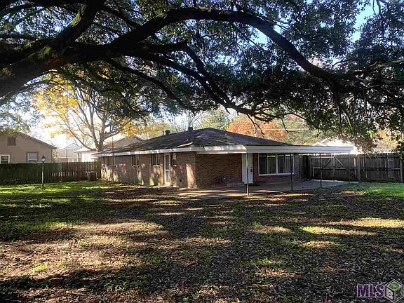 2nd image of 213 Lafourche St