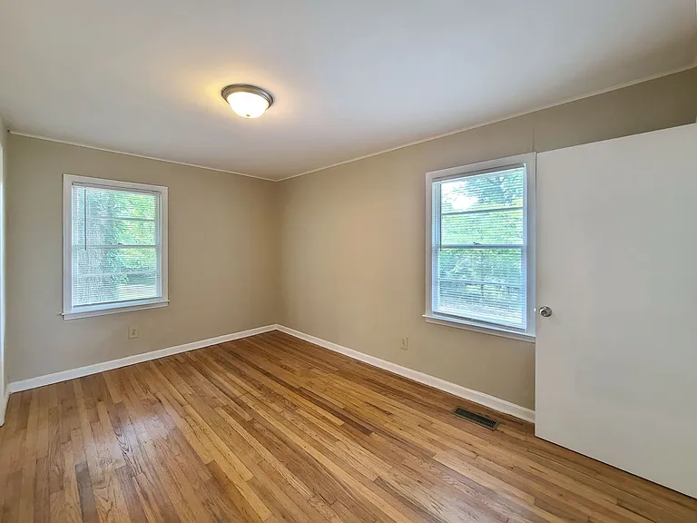 3225 Forrest Hills Dr — Photo 15
