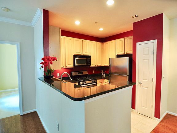 3rd image of 2301 25th St S APT 104