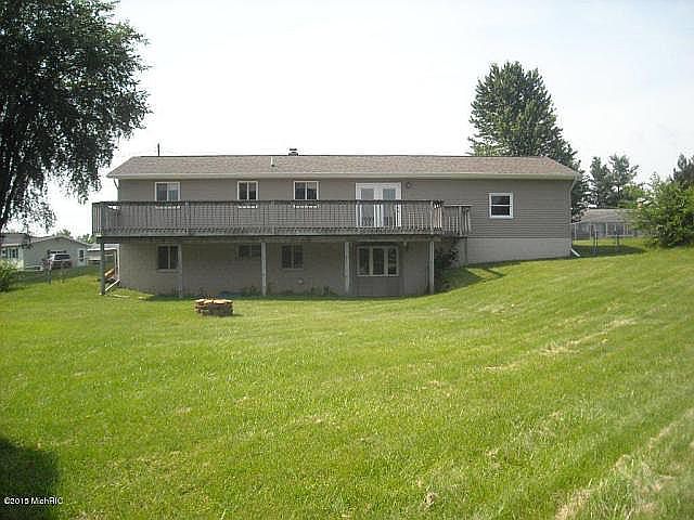 1st image of 165 Dulles Dr