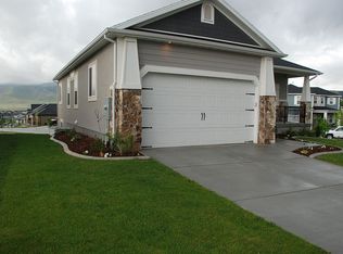 4918 E Oakwood Dr, Eagle Mountain, UT 84005