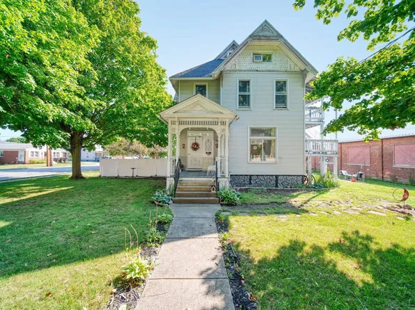 120 E Adrian St, Blissfield, MI 49228