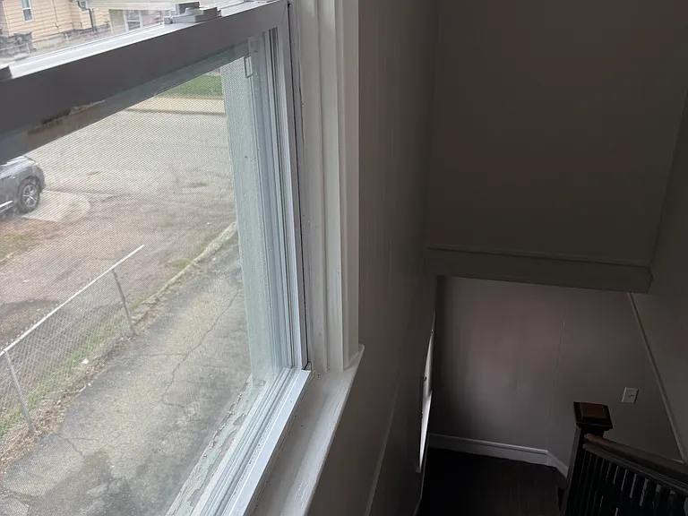 445 W 25th St — Photo 30