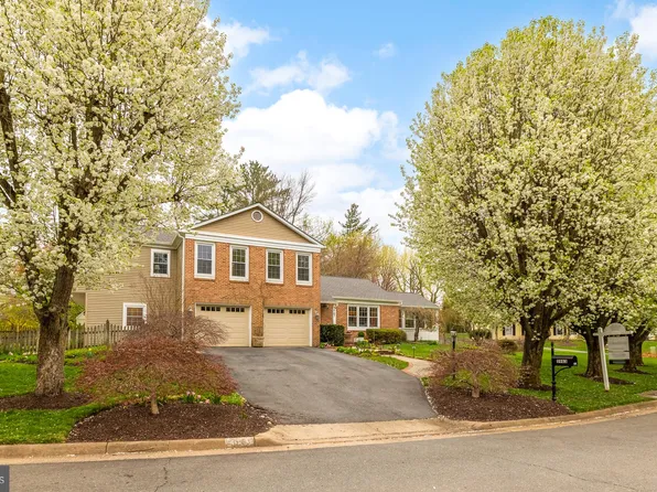 5963 Ranleigh Manor Dr, Mc Lean, VA 22101