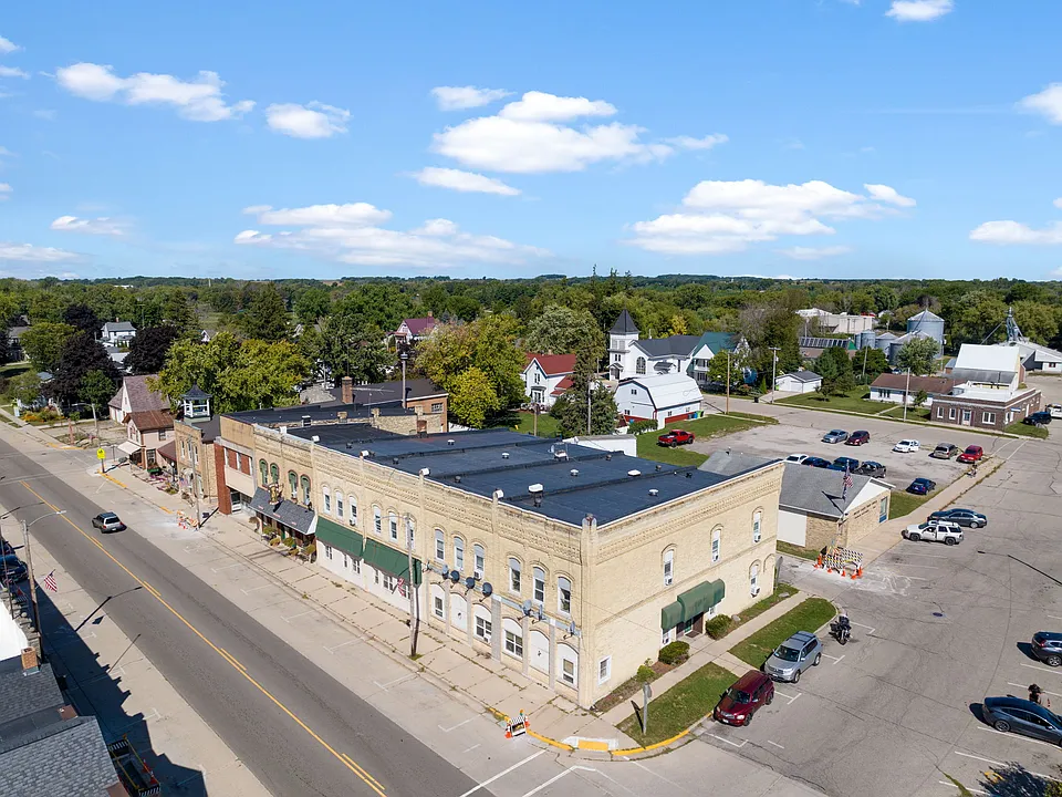110 N Commercial Street