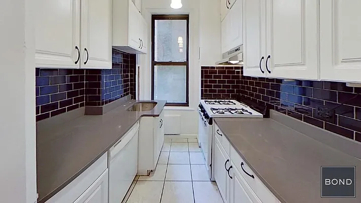 Rented by Bond New York | media 4