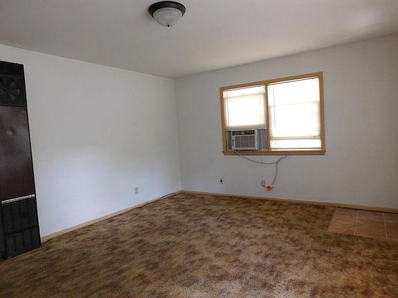 2nd image of 516 Johnson St