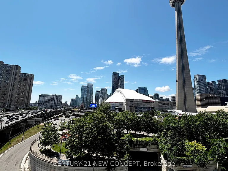 25 Lower Simcoe St #808 — Photo 33
